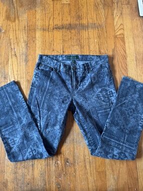 Lauren Ralph Lauren (often labeled as Lauren Jeans Co.) Size: 8